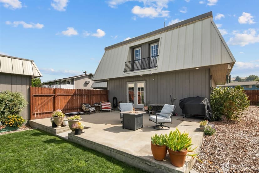 Property photo for 2214 Nw Columbia Avenue, East Wenatchee photo 26