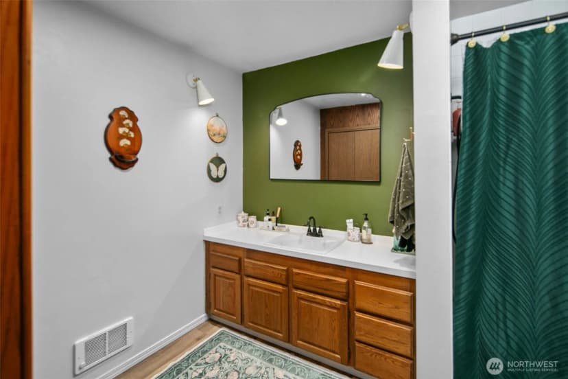 Property photo for 2214 Nw Columbia Avenue, East Wenatchee photo 21