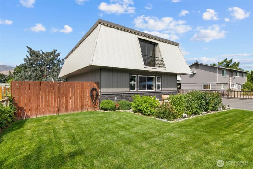 Property photo for 2214 Nw Columbia Avenue, East Wenatchee photo 37