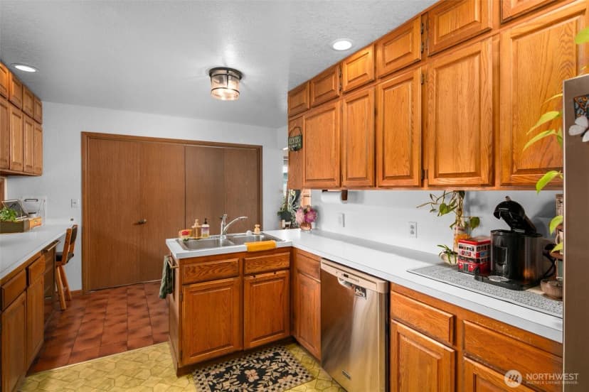 Property photo for 2214 Nw Columbia Avenue, East Wenatchee photo 12
