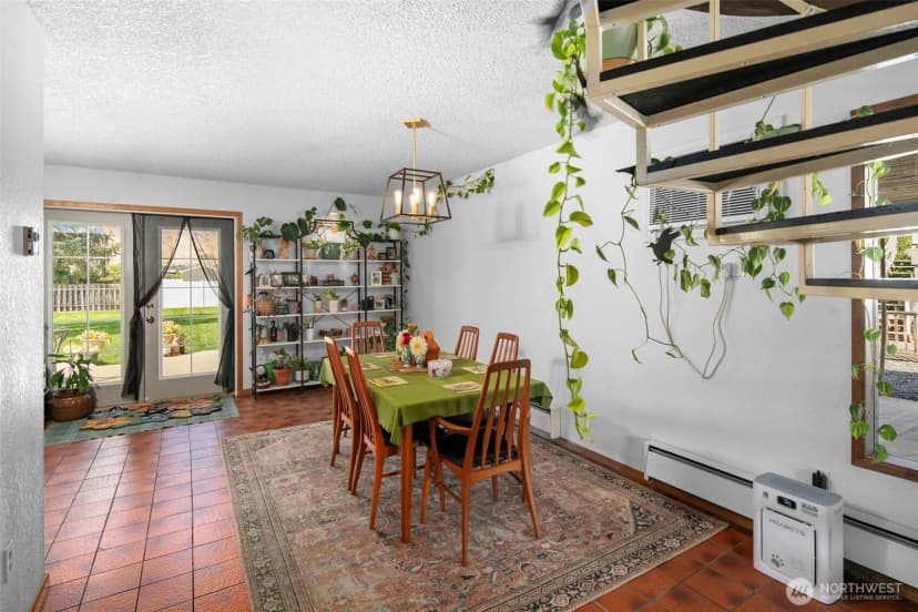 Property photo for 2214 Nw Columbia Avenue, East Wenatchee photo 9