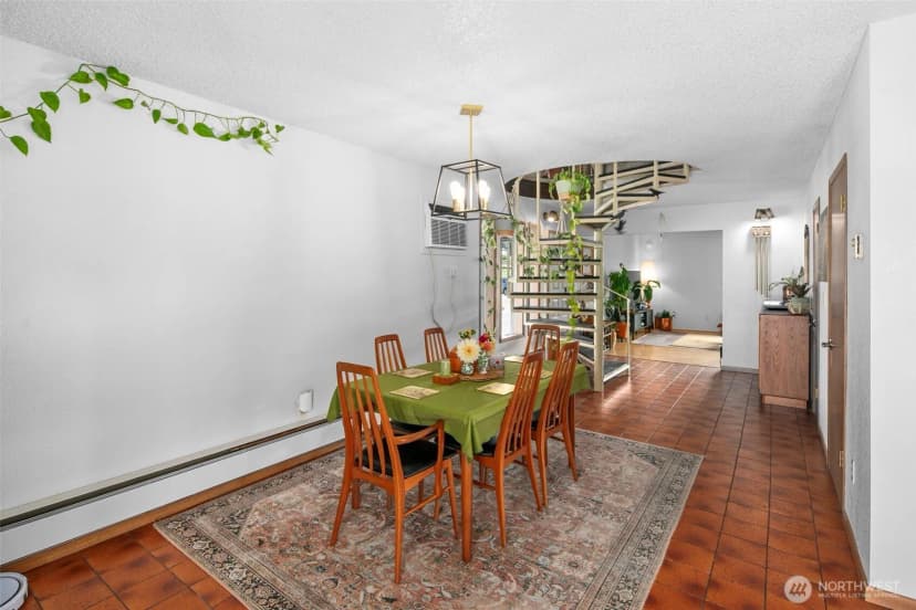 Property photo for 2214 Nw Columbia Avenue, East Wenatchee photo 14