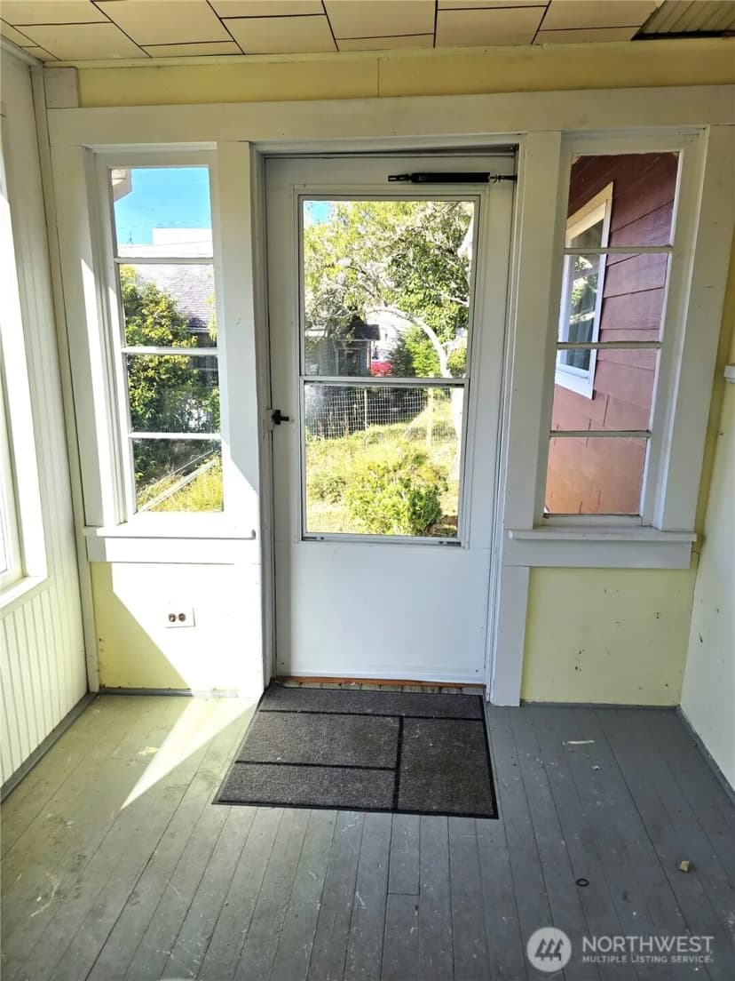Property photo for 508 Cedar Street Ne, Ilwaco photo 2