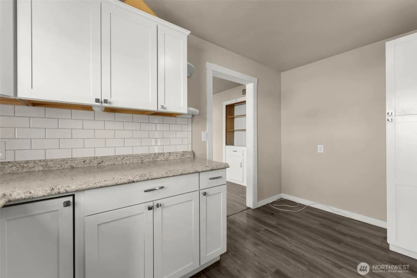 Property photo for 408 S Parkway Avenue, Battle Ground photo 10