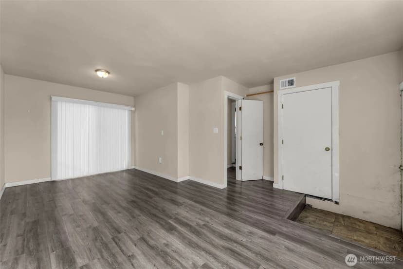 Property photo for 408 S Parkway Avenue, Battle Ground photo 15