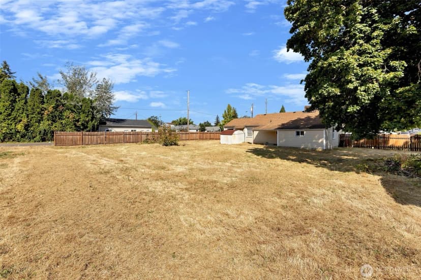 Property photo for 408 S Parkway Avenue, Battle Ground photo 26
