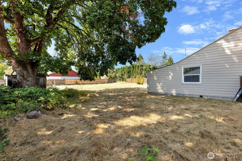 Property photo for 408 S Parkway Avenue, Battle Ground photo 25