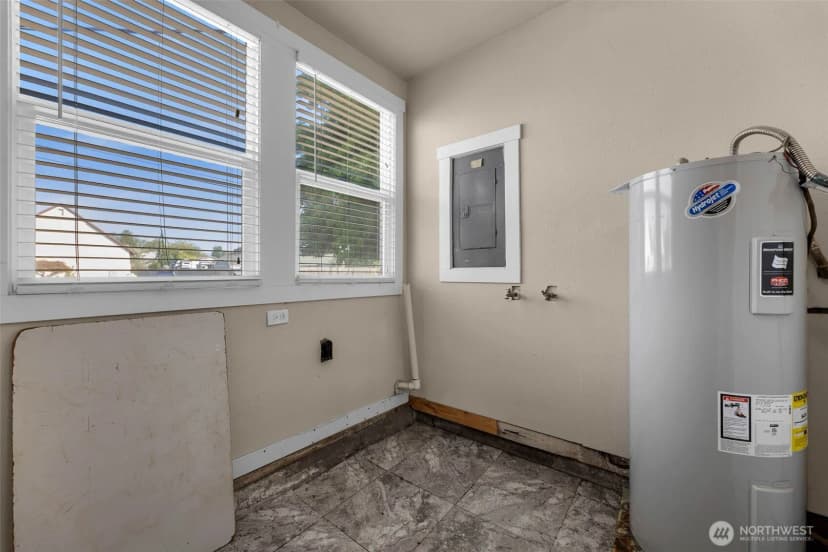 Property photo for 408 S Parkway Avenue, Battle Ground photo 13