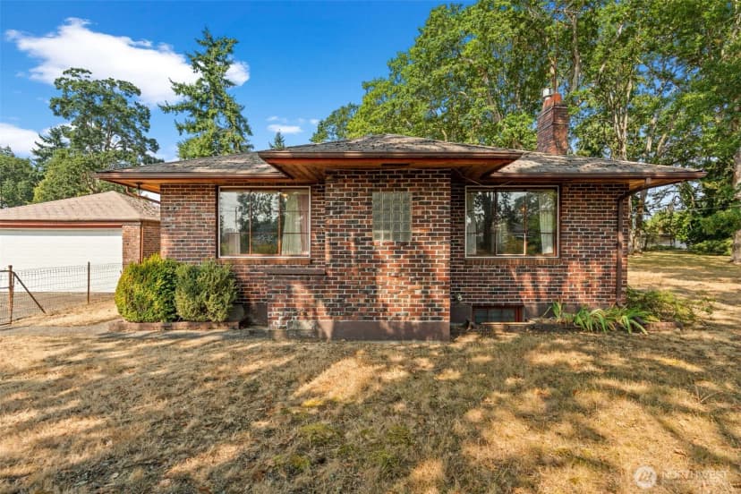 Property photo for 15202 Washington Avenue Sw, Lakewood photo 9