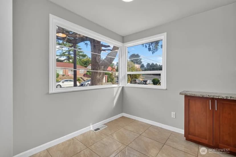 Property photo for 5561 23rd Avenue S, Seattle photo 9