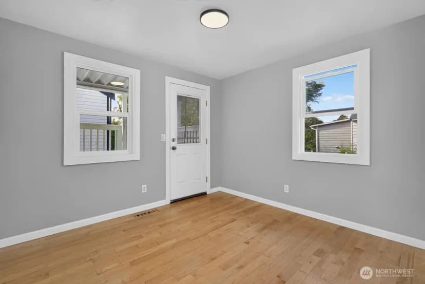 Property photo for 5561 23rd Avenue S, Seattle photo 10