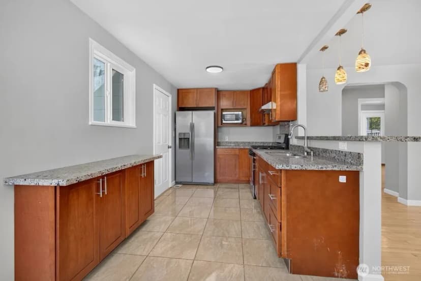 Property photo for 5561 23rd Avenue S, Seattle photo 7