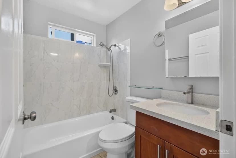 Property photo for 5561 23rd Avenue S, Seattle photo 13