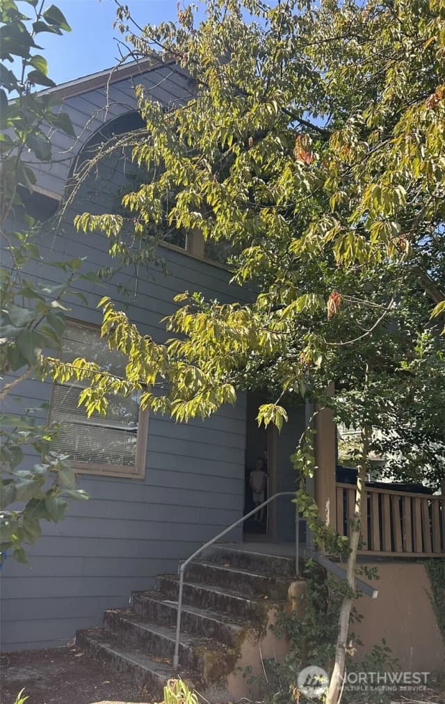 Property photo for 5247 Brooklyn Avenue Ne, Seattle