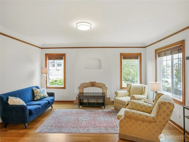 Property photo for 205 Nw 101st Street, Seattle photo 4
