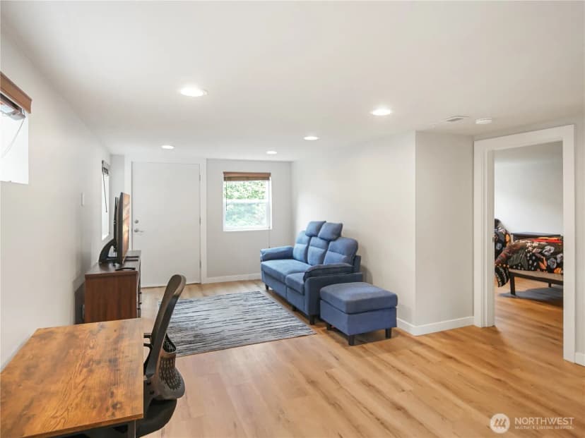 Property photo for 205 Nw 101st Street, Seattle photo 13