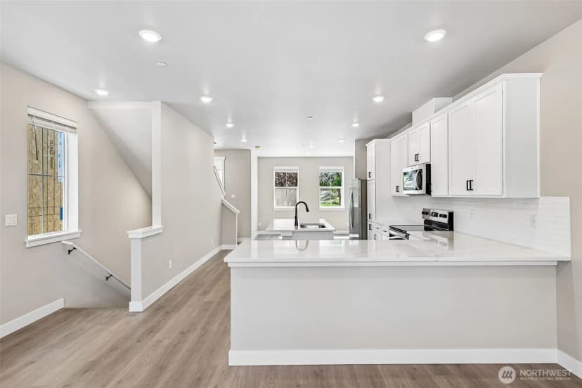 Property photo for 9019 172nd Street Ne, Arlington photo 10