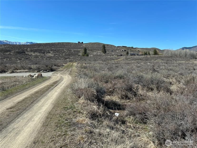 Property photo for 81 W Chewuch Road, Winthrop photo 2