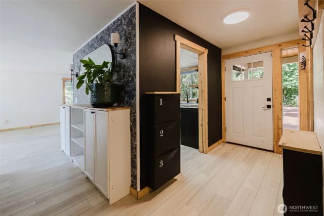 Property photo for 8325 Seabeck Highway Nw, Bremerton photo 4