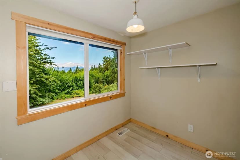 Property photo for 8325 Seabeck Highway Nw, Bremerton photo 16