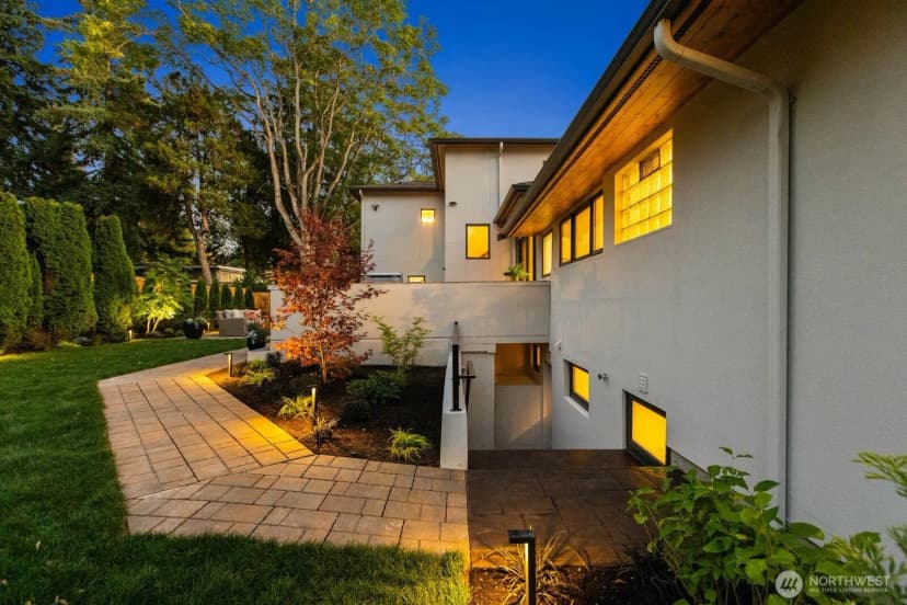 Property photo for 3204 72nd Avenue Se, Mercer Island photo 36