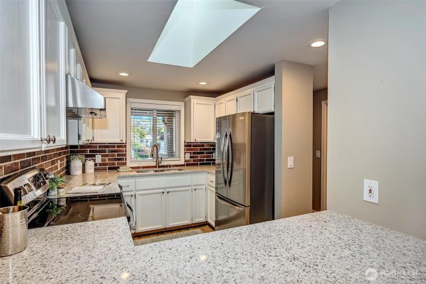 Property photo for 432 3rd Avenue S #b203, Edmonds photo 4