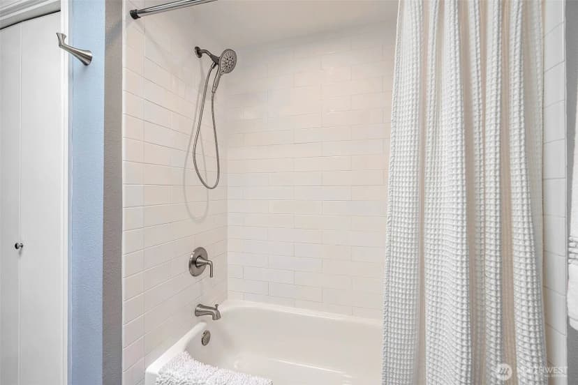 Property photo for 432 3rd Avenue S #b203, Edmonds photo 12