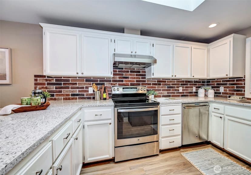 Property photo for 432 3rd Avenue S #b203, Edmonds photo 5