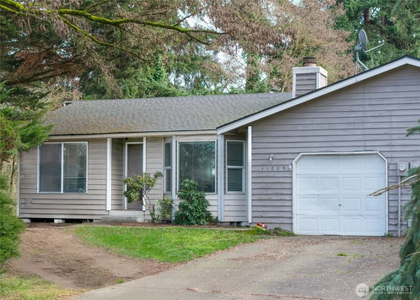 Property photo for 11209 11211 89th Avenue Ct E, Puyallup photo 3