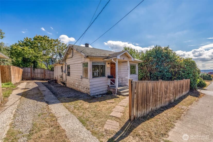 Property photo for 5208 15th Avenue S, Seattle