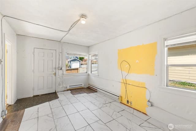 Property photo for 5208 15th Avenue S, Seattle photo 3