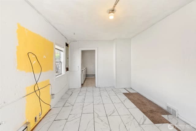 Property photo for 5208 15th Avenue S, Seattle photo 4
