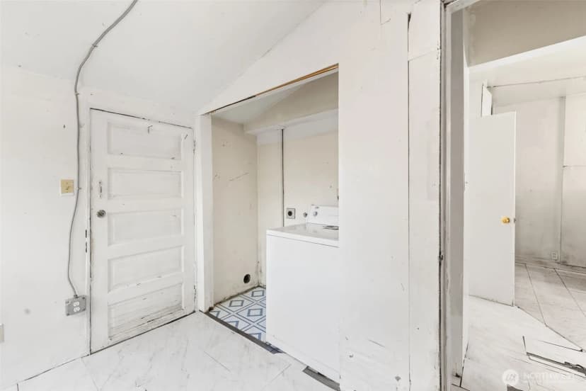 Property photo for 5208 15th Avenue S, Seattle photo 19