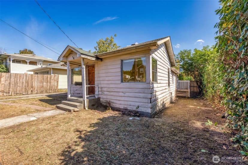 Property photo for 5208 15th Avenue S, Seattle photo 17