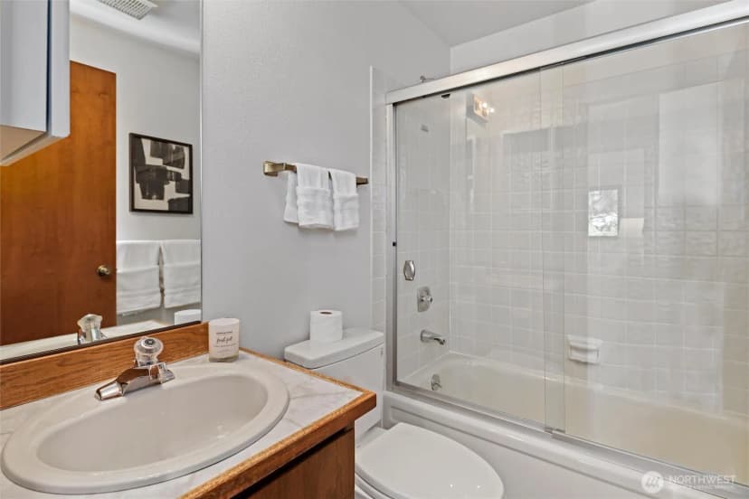 Property photo for 1230 101st Place Ne #1230, Bellevue photo 23