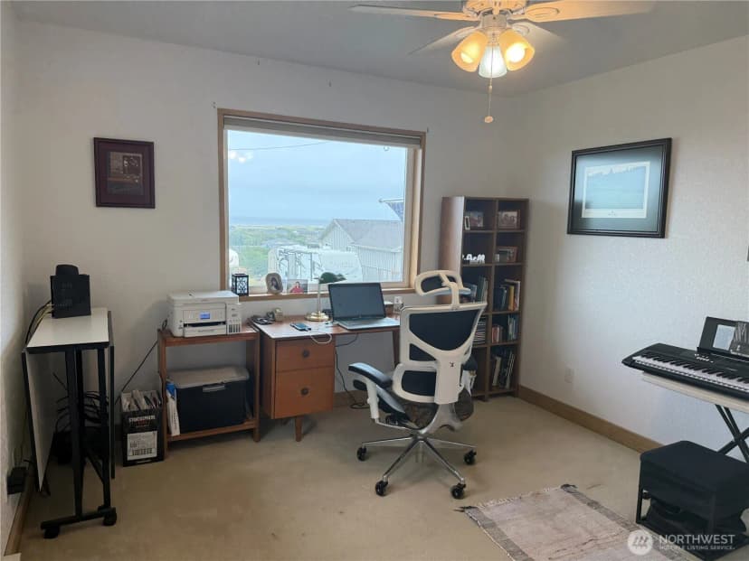 Property photo for 33304 J Place, Ocean Park photo 15