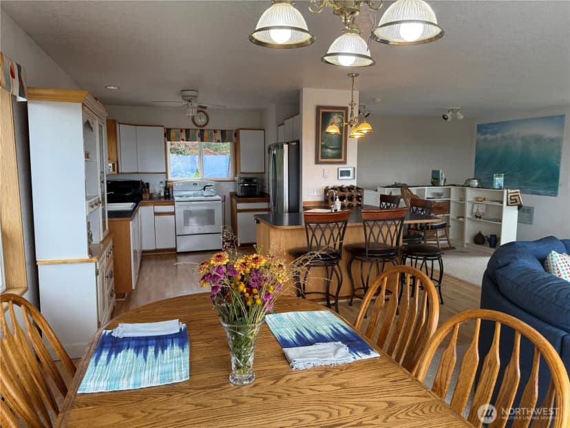 Property photo for 33304 J Place, Ocean Park photo 30