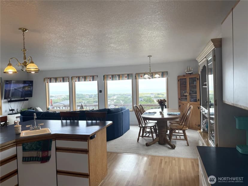 Property photo for 33304 J Place, Ocean Park photo 26