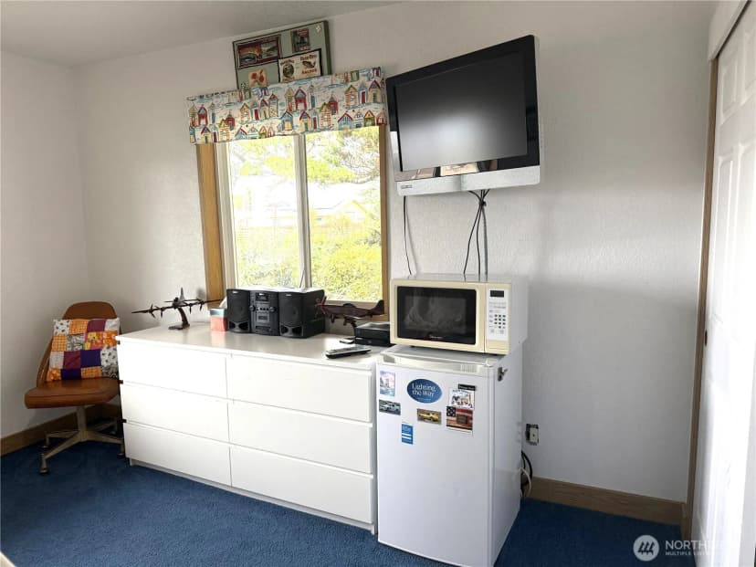 Property photo for 33304 J Place, Ocean Park photo 12