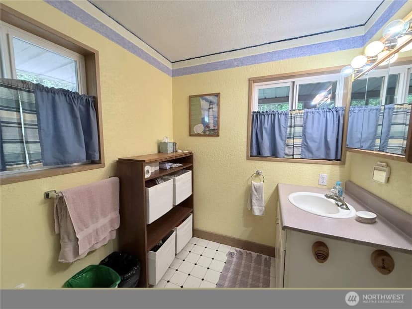 Property photo for 33304 J Place, Ocean Park photo 10