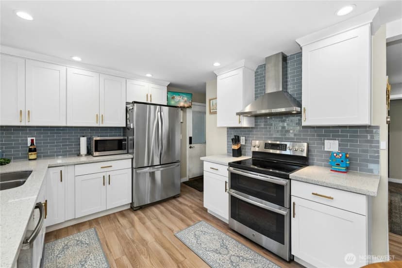 Property photo for 104 Sw 132nd Street, Burien photo 11