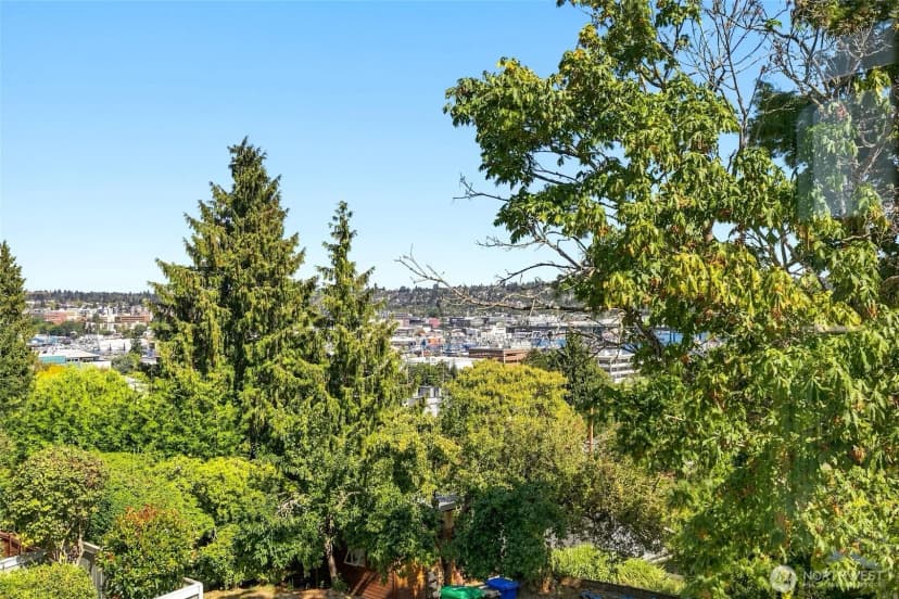 Property photo for 3812 25th Avenue W #4b, Seattle photo 32