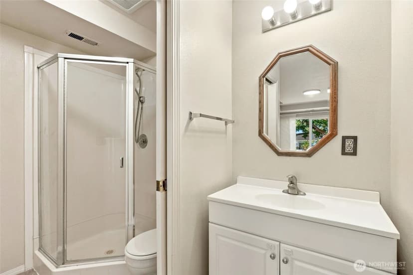 Property photo for 3812 25th Avenue W #4b, Seattle photo 29