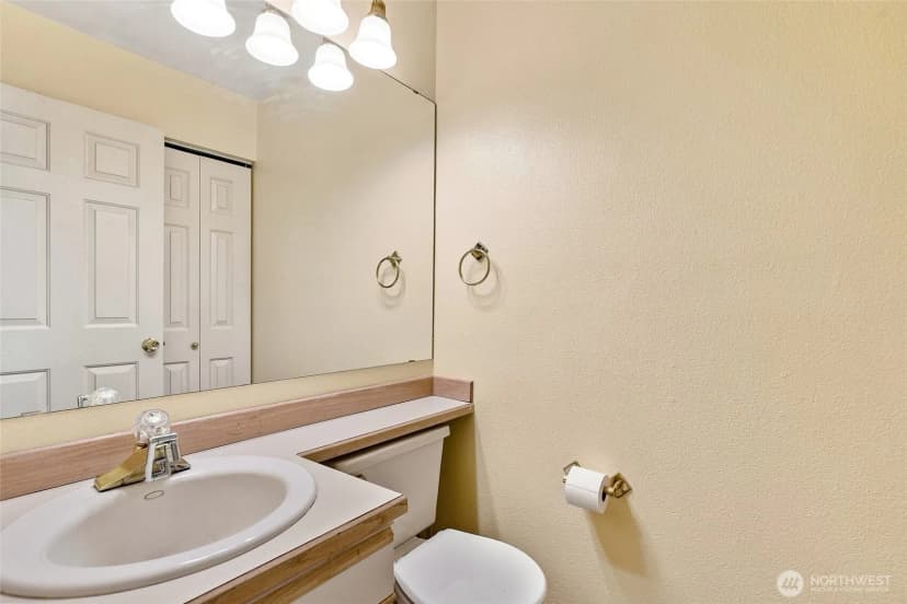 Property photo for 3812 25th Avenue W #4b, Seattle photo 13