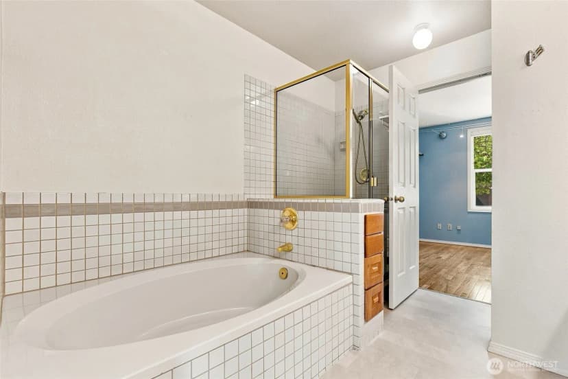 Property photo for 3812 25th Avenue W #4b, Seattle photo 19