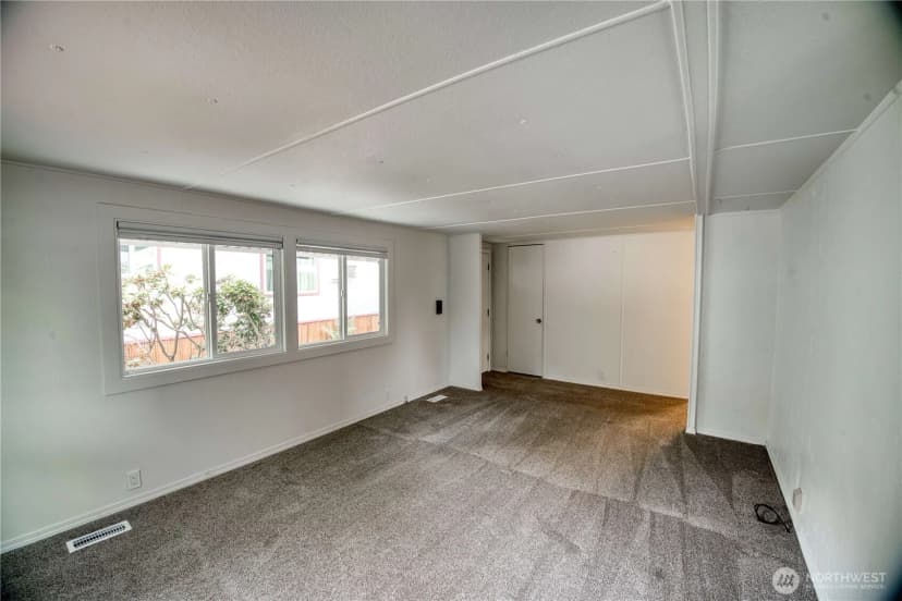 Property photo for 11330 E Riverside Drive #47, Bothell photo 8