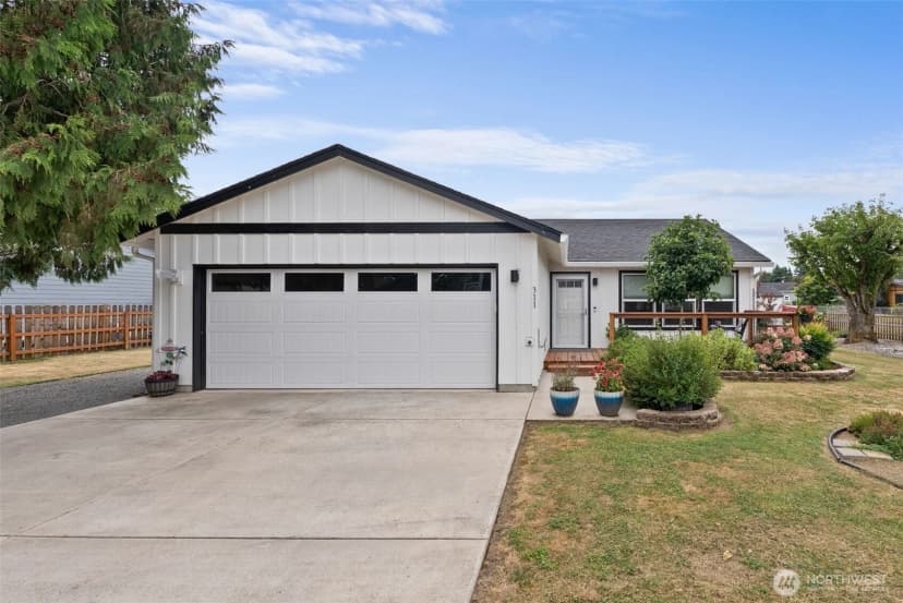 Property photo for 311 Pine Street, Toledo