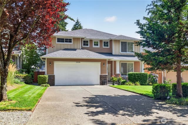 Property photo for 25528 Lake Wilderness Place Se, Maple Valley photo 2