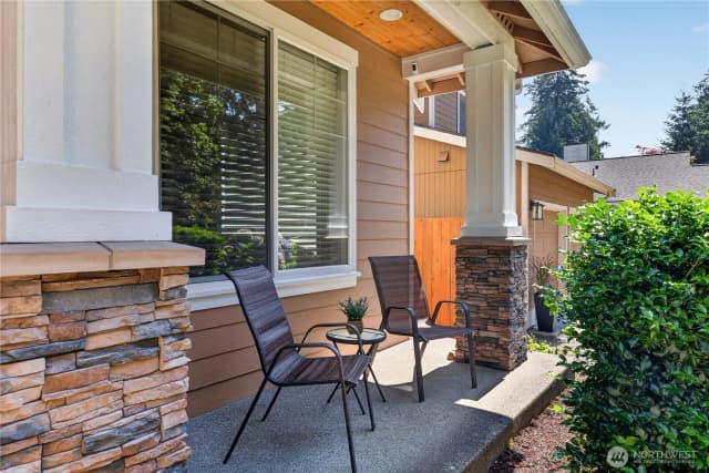 Property photo for 25528 Lake Wilderness Place Se, Maple Valley photo 3