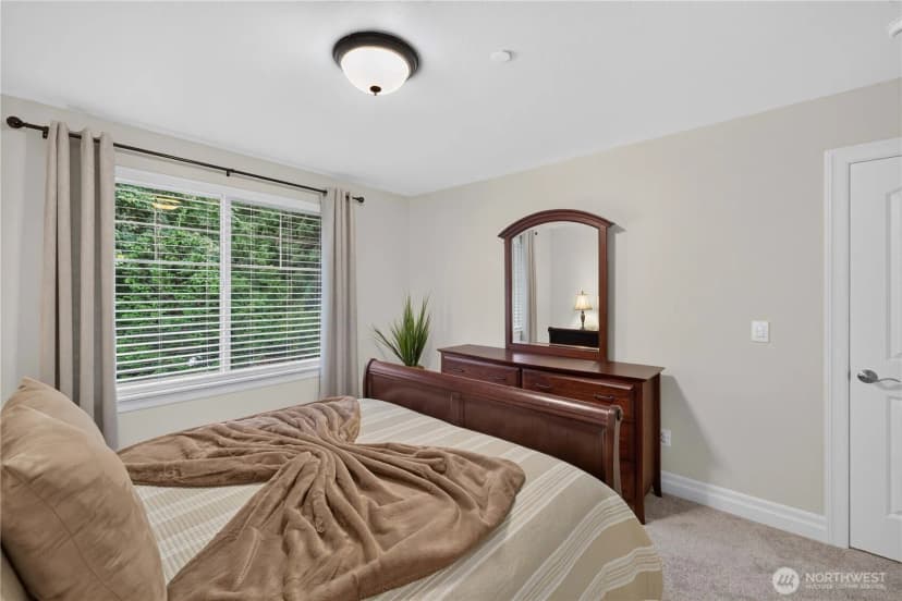 Property photo for 25528 Lake Wilderness Place Se, Maple Valley photo 22